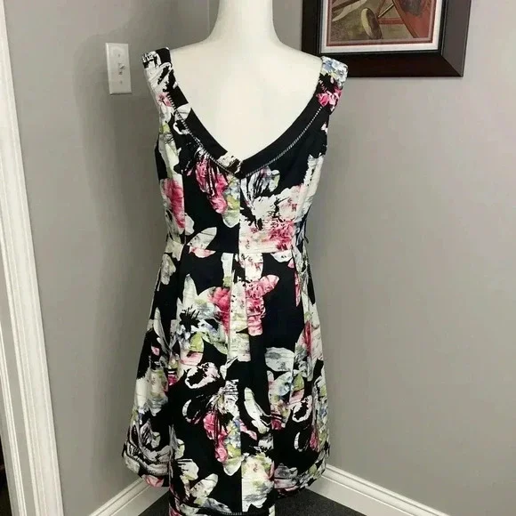 White House Black Market Black Floral Fit and Flare Dress Womens Size 10 - Picture 5 of 6